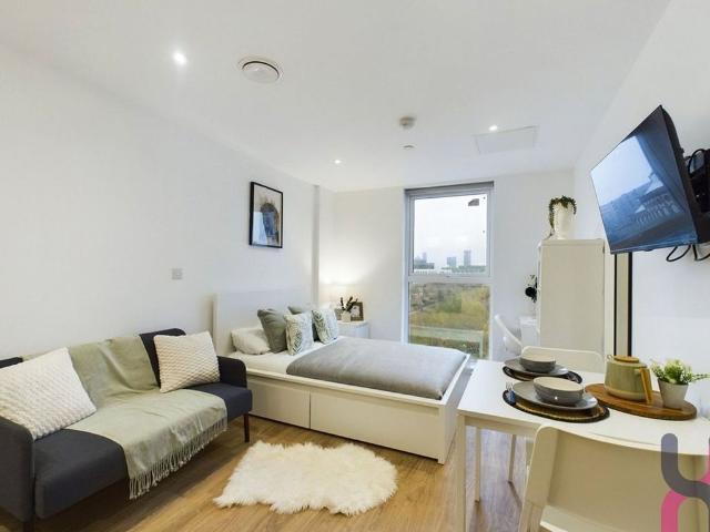 Studio for rent in Salford, Greater Manchester