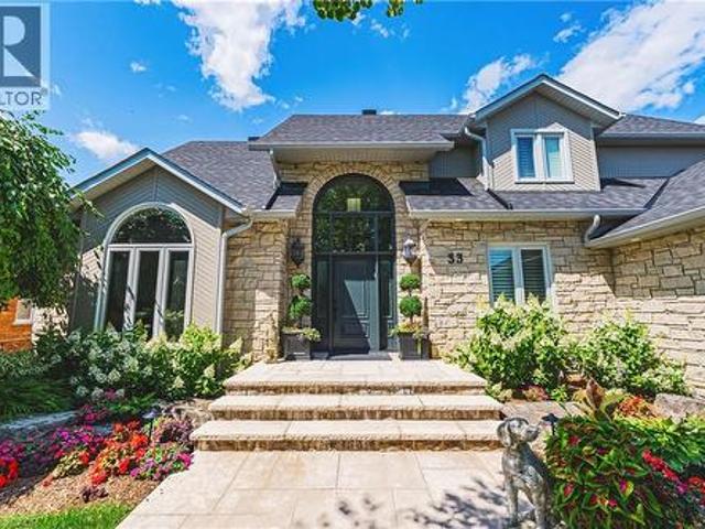 House for sale in Ancaster, Ontario