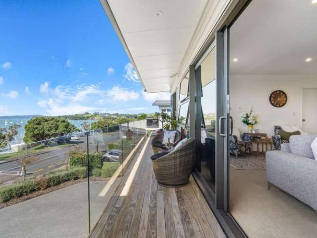 House for sale in Algies Bay