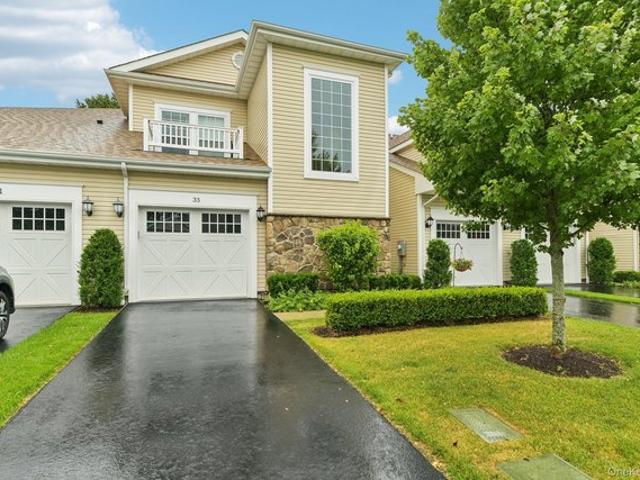 Condo for sale in Centereach, New York