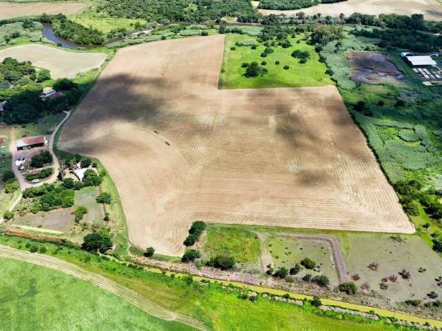 Farm for sale in Hartbeespoort Dam Nature Reserve, North West
