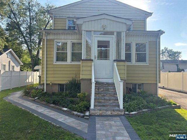 House for sale in Lincoln Park, New Jersey