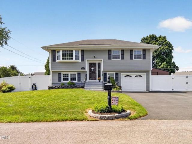 House for sale in Colonie, New York