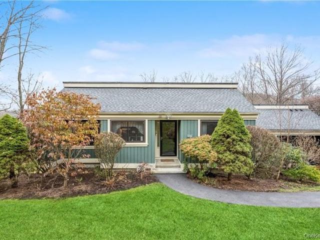 Condo for sale in Amawalk, New York
