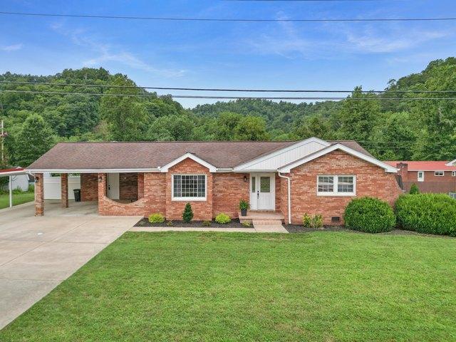 House for sale in Thelma, Kentucky