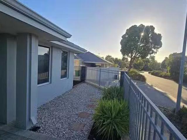 House for rent in Golden Bay