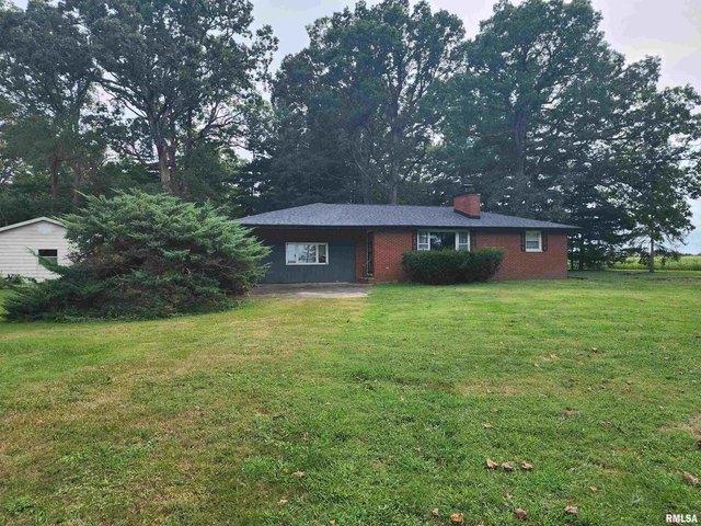 House for sale in Dawson, Illinois