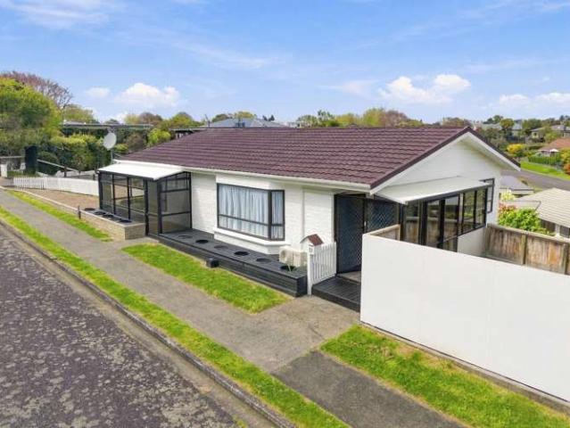 House for sale in Saint Johns Hill, Whanganui