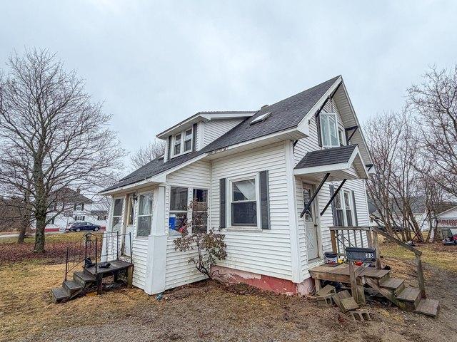 House for sale in Lincoln, Maine