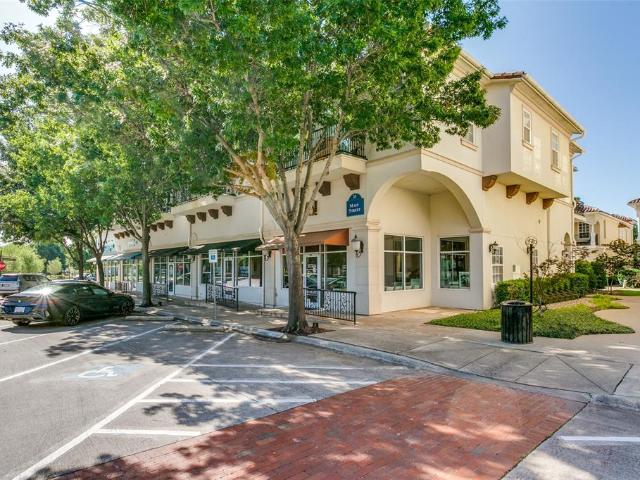 Condo for sale in Colleyville