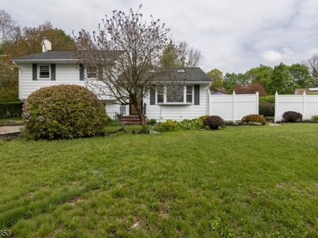 House for sale in Clinton, New Jersey