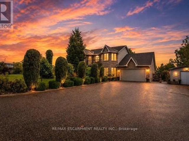 House for sale in Ancaster, Ontario