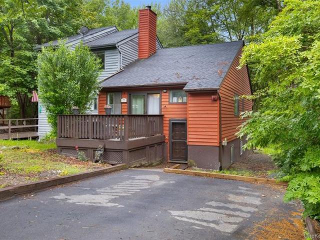 Townhouse for sale in Fallsburg, New York