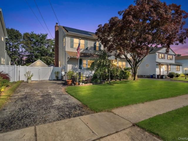House for sale in North Babylon, Town of Babylon