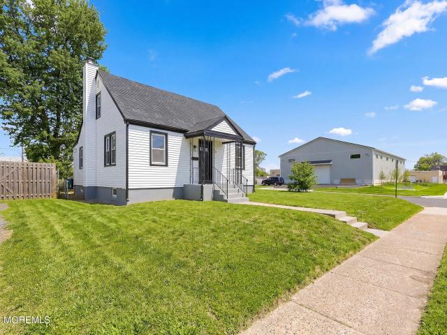 House for sale in Farnerville, Burlington