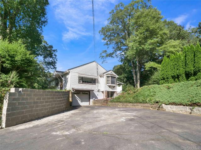 Property for sale in Southfields, New York