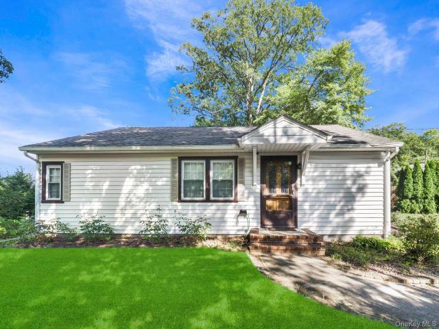 House for sale in Southfields, New York