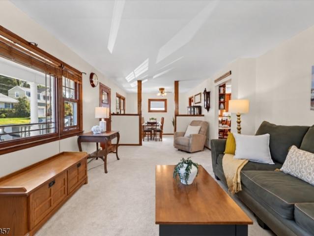 House for sale in Jefferson Park, Metuchen
