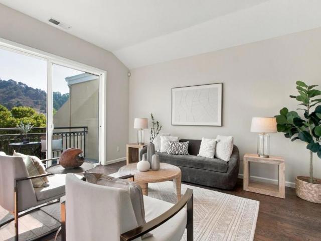 Townhouse for sale in South San Francisco, San Mateo County