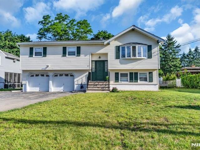 House for sale in Pequannock, New Jersey