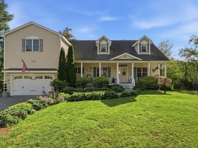 House for sale in Dracut, Massachusetts