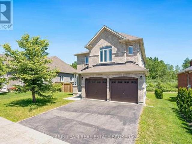 House for sale in Wasaga Beach, Ontario