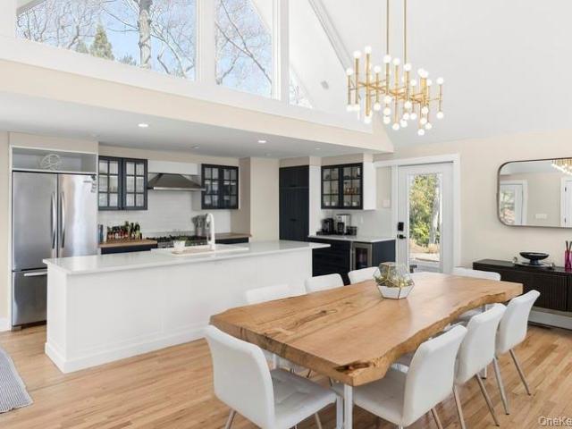 House for sale in Wainscott, New York