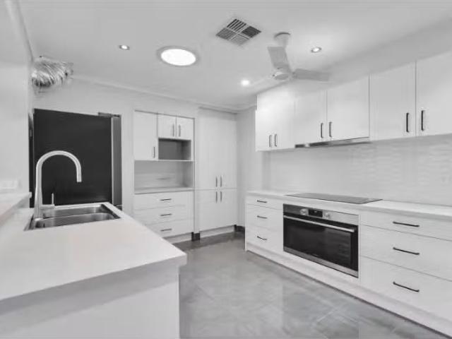 House for rent in Bradbury, Sydney