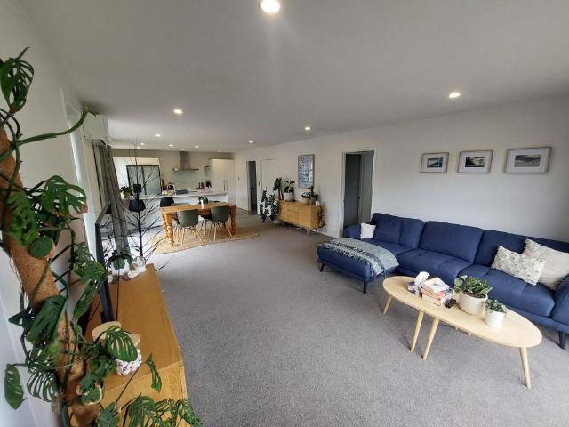 House for rent in Chaslands, Canterbury