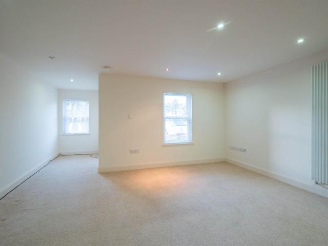 Apartment to rent in Ballyhackamore, Belfast