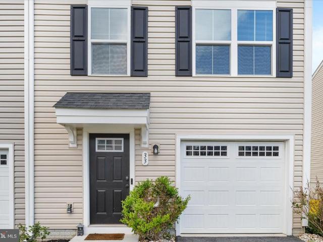 Townhouse for sale in Falling Waters, West Virginia