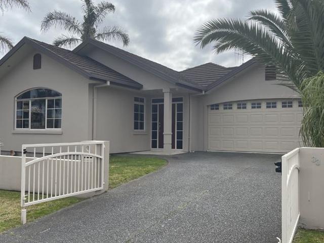 House for rent in Papamoa