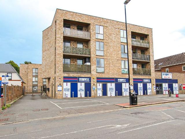 Apartment for rent in London Borough of Sutton, Greater London
