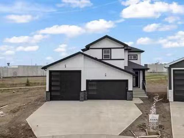House for sale in Stony Plain, Alberta
