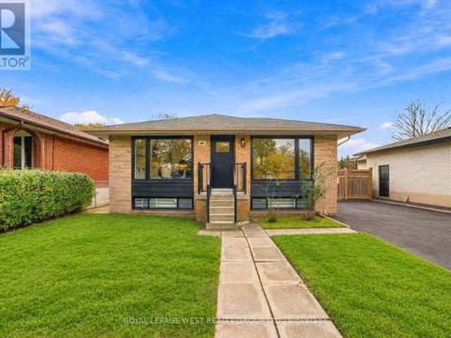 House for sale in Etobicoke Centre, Toronto
