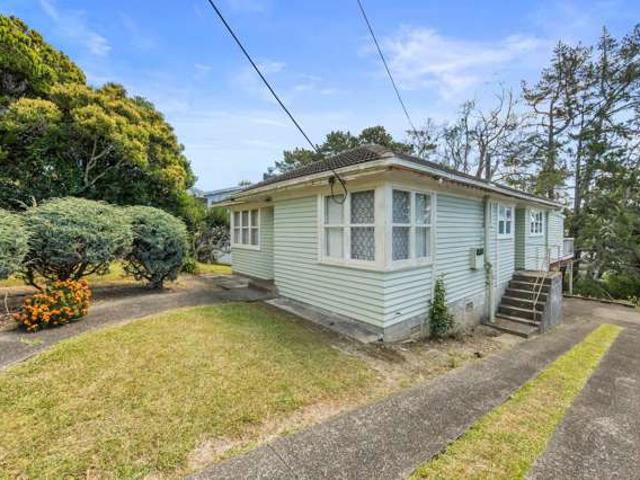 House for sale in Wairau Valley