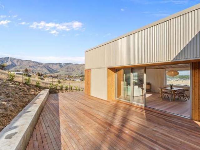 House for sale in Otakou