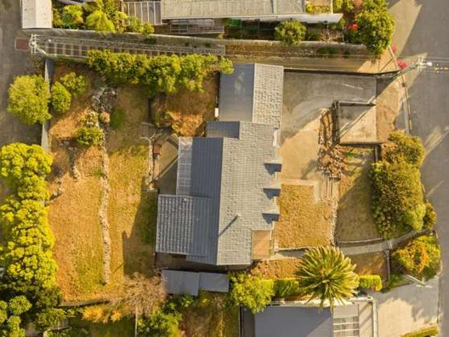 House for sale in Chaslands, Canterbury