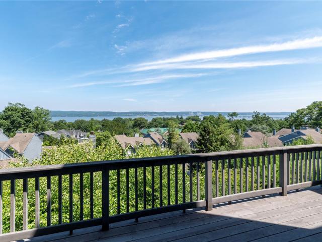 Condo for sale in Rockland, New York