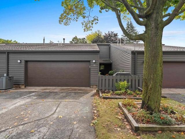 Condo for sale in Green Bay, Brown County