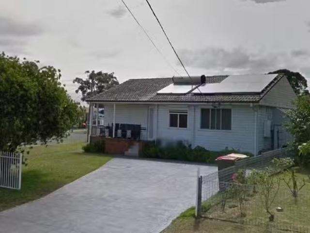 House for rent in Canley Heights