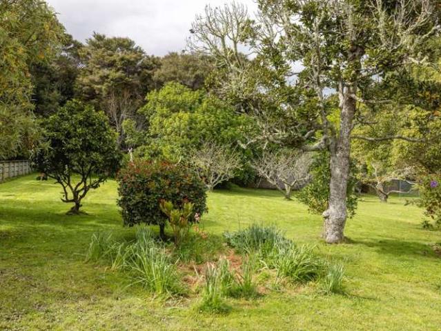 House for sale in Ostend, Waiheke