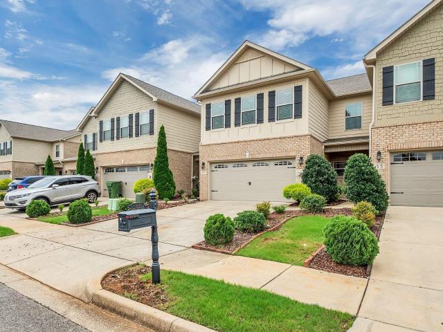 Townhouse for sale in Huntsville, Alabama