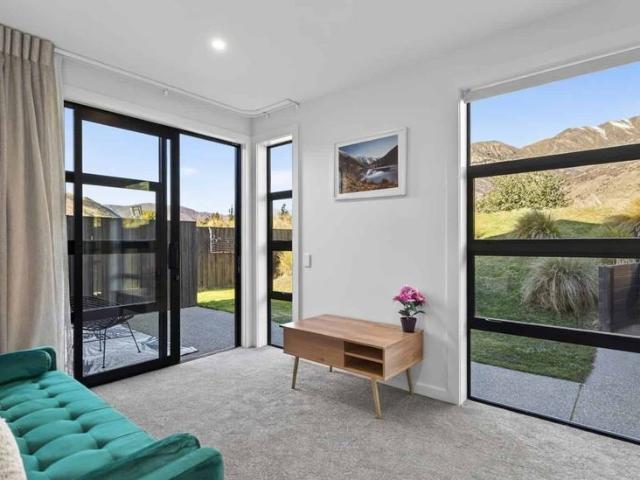 Apartment for rent in Lake Hayes Estate, Queenstown-Lakes District