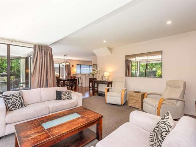 Townhouse for sale in Saint Albans, Canterbury
