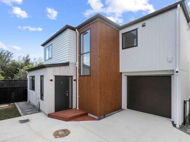 House for sale in New Windsor