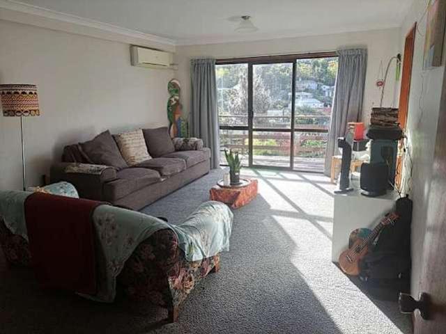 Townhouse for rent in Otakou