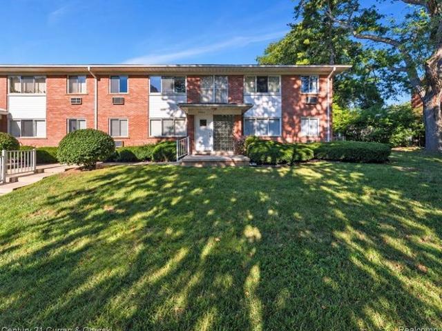 Condo for sale in Trenton, Michigan