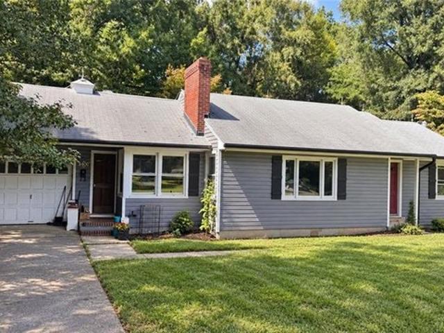 House for sale in Pfafftown, North Carolina