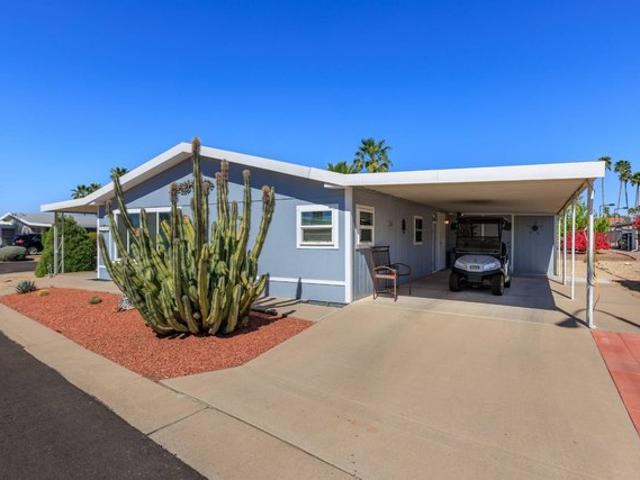 House for sale in Apache Junction, Arizona